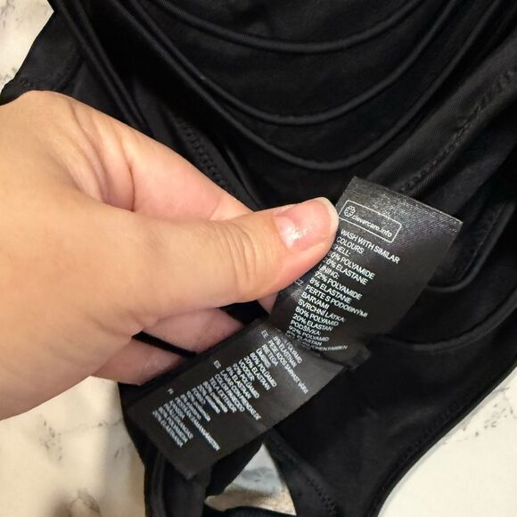 H&M Strappy Back Black Bathing Suit Size 4 - Picture 5 of 6